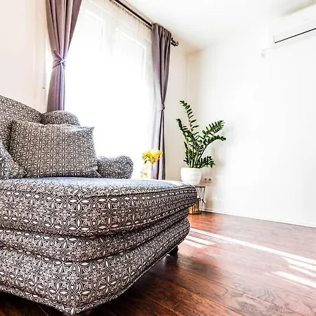 Apartman Bridge *